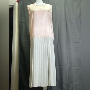1920’s style dress with low waist